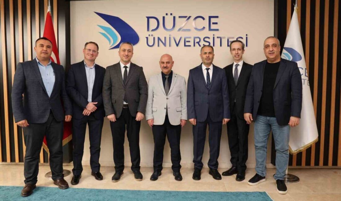 Düzce Üniversitesi İşletme Fakültesi, öğrencilerin mesleki gelişimlerine katkı sağlamak ve