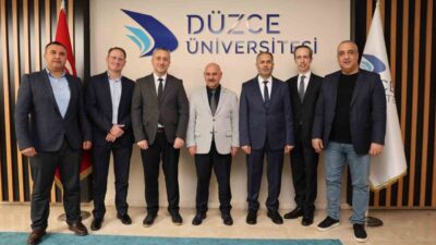 Düzce Üniversitesi İşletme Fakültesi, öğrencilerin mesleki gelişimlerine katkı sağlamak ve