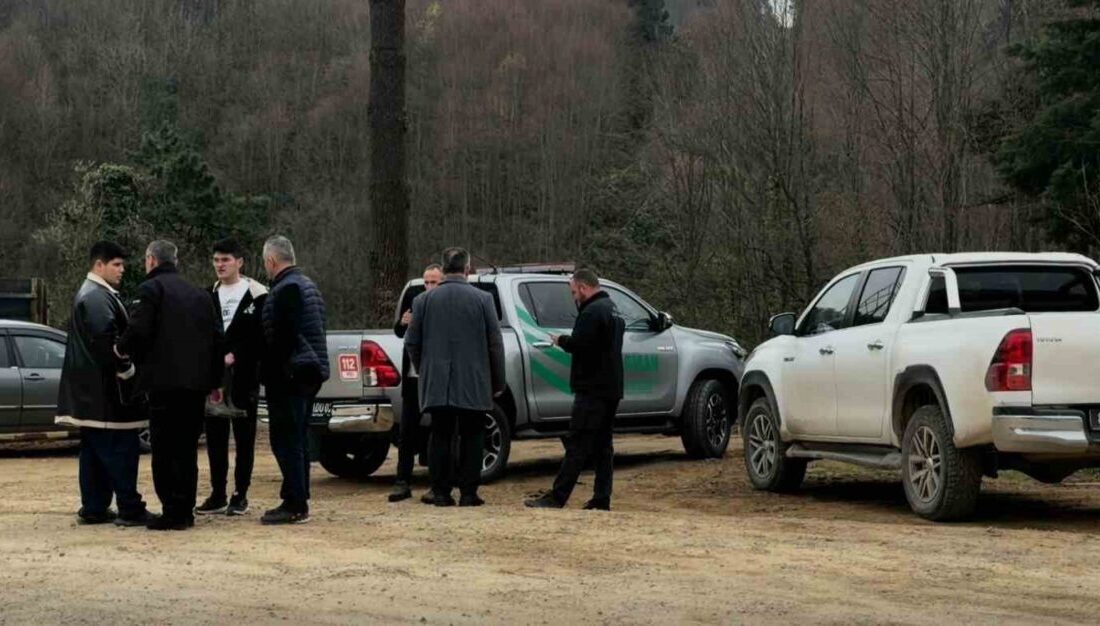 Düzce’nin Akçakoca ilçesinde ormanlık alanda doğalgaz ana hattı çalışması sırasında