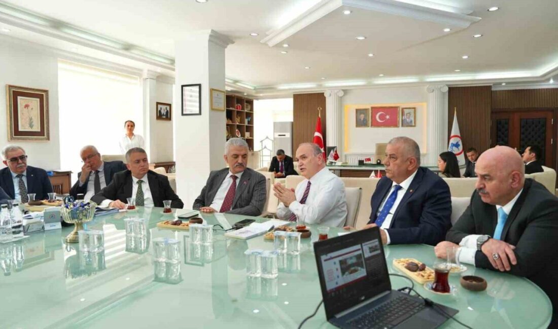 DÜZCE(İHA) – Düzce Belediye Başkanı Dr. Faruk Özlü’nün ev sahipliğinde