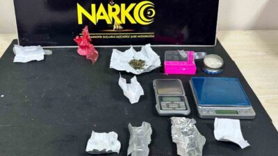 DÜZCE (İHA) – Düzce’de düzenlenen operasyonlarda 2 uyuşturucu satıcısı tutuklandı,