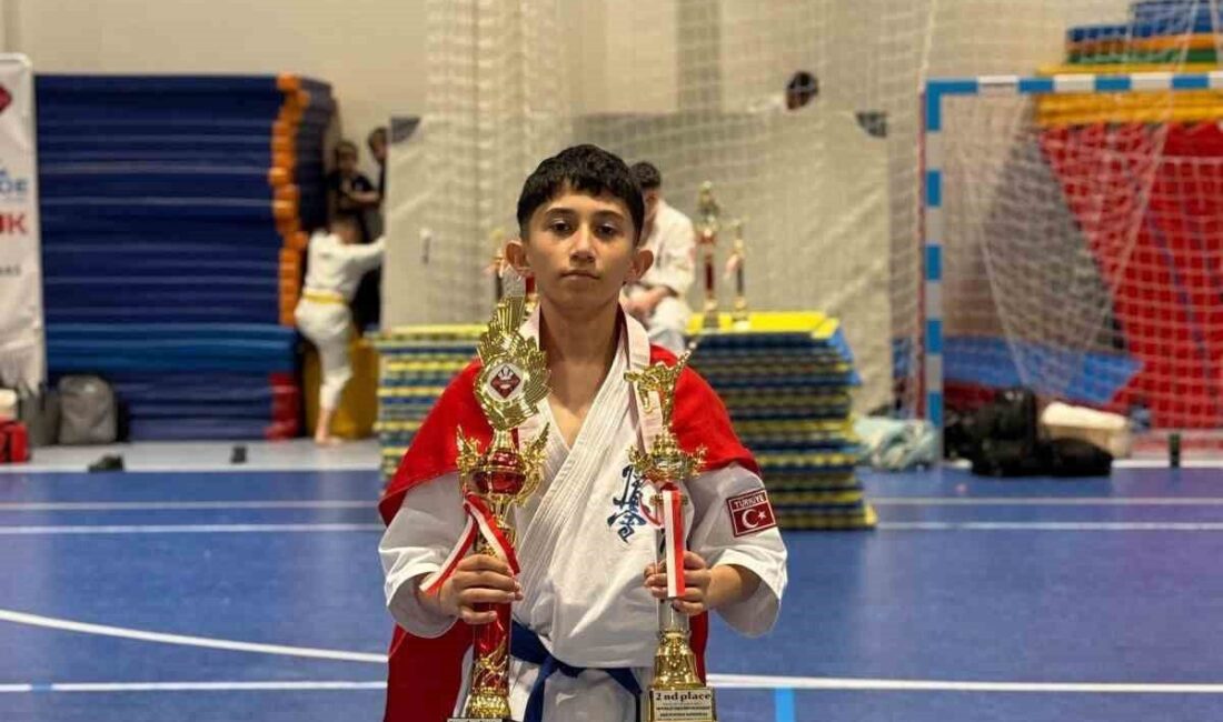 Düzce’de 7. sınıf öğrencisi Berat Bayrak (12), Polonya’da düzenlenen Budokaido