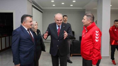 DÜZCE (İHA) – Düzce Belediyesi tarafından gençlerin sosyal, kültürel ve