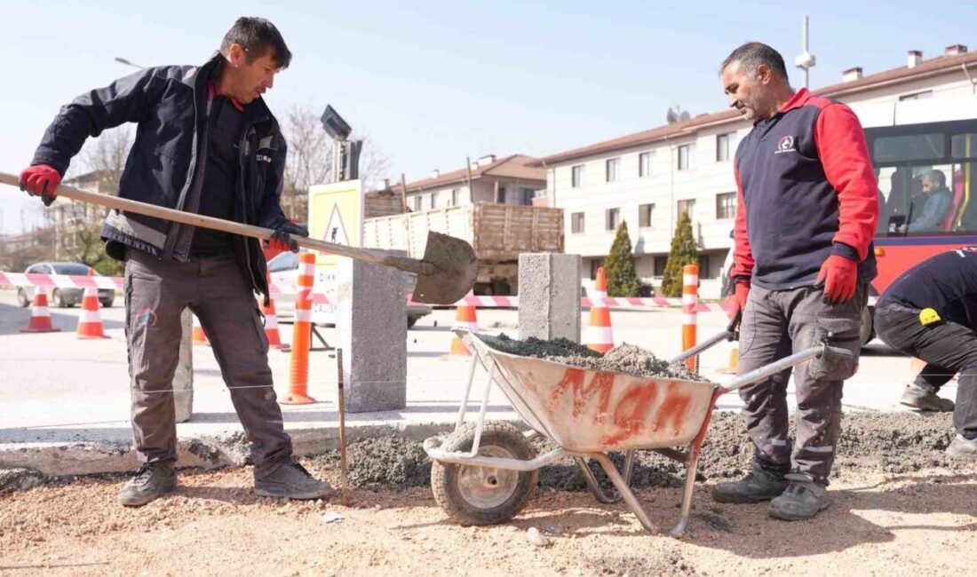Düzce Belediyesi, İstanbul Caddesi üzerinde Emniyet Kavşağı’nda trafik güvenliğini artırmak