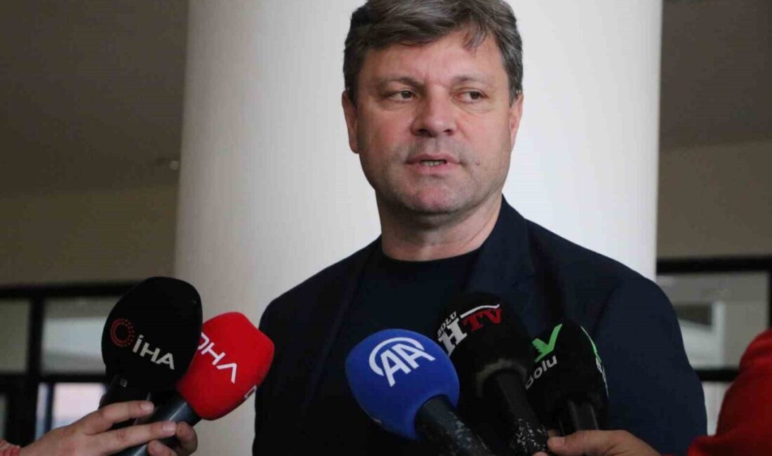 Bolu’da düzenlenen ’Spor Turizmi Çalıştay ve Paneli’nde konuşan tecrübeli teknik