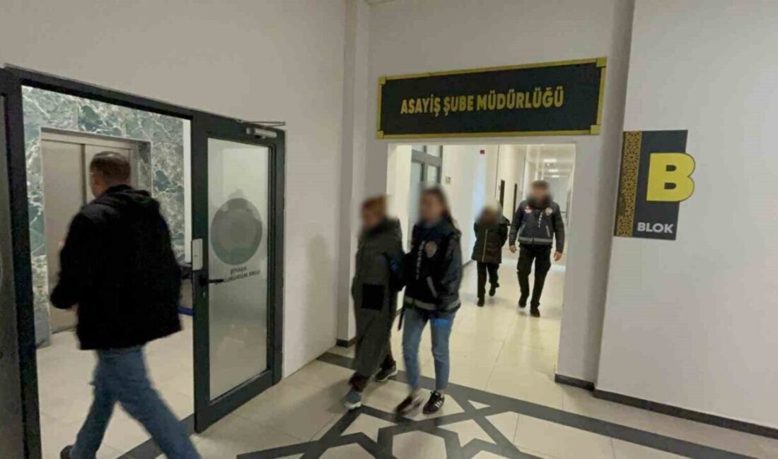 Kocaeli’nin Gebze ilçesinde bir evden 70 bin lira değerinde ziynet