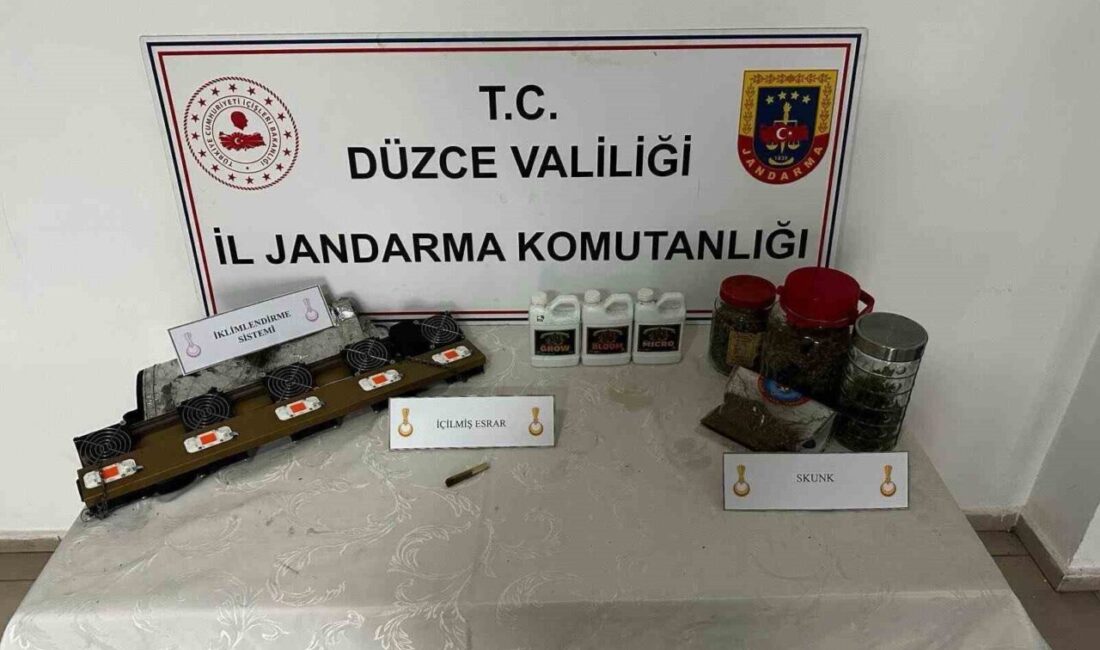 Düzce (İHA) – Düzce İl Jandarma Komutanlığı ekipleri evlerinde iklimlendirme