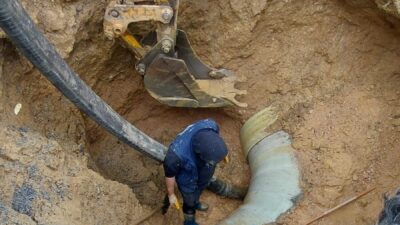 İSU Genel Müdürlüğü ekipleri, Gebze Yeni Bağdat Caddesi’nde arızalanan içme