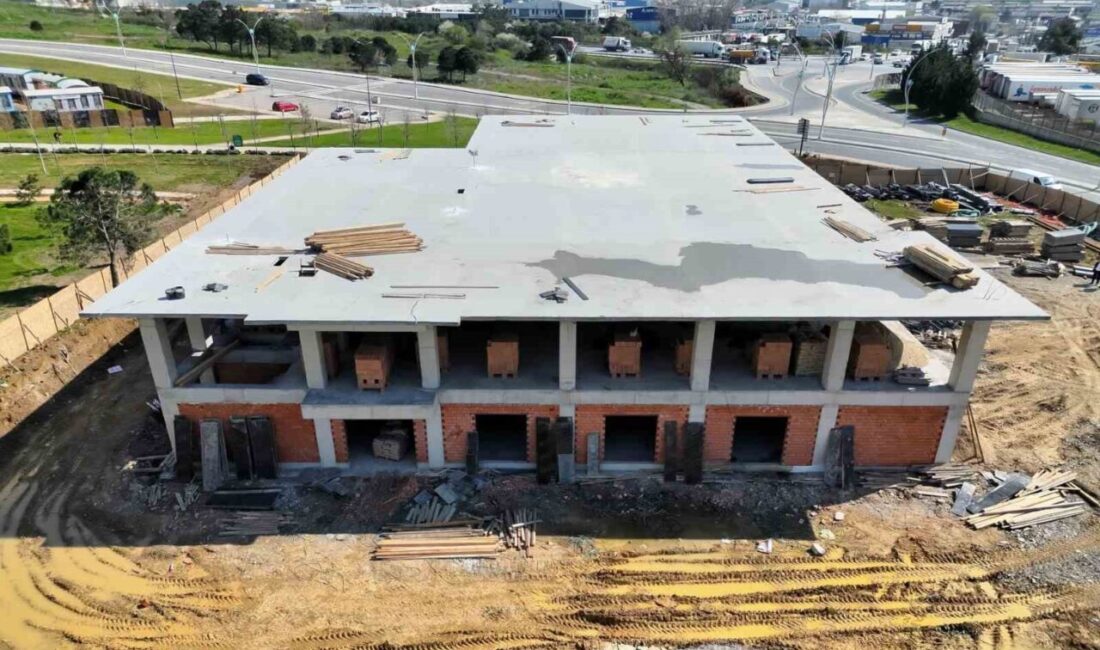 Gebze Millet Bahçesi’nde yapımı süren yeni itfaiye binasında çalışmalar yüzde