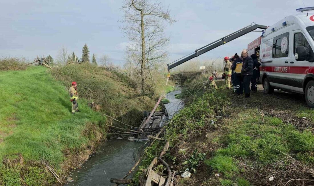 DÜZCE (İHA) – Düzce’de gece saatlerinde dereye yuvarlandığı tahmin edilen