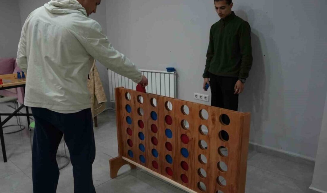 Düzce Belediyesi tarafından gençlerin kaliteli vakit geçirmeleri hedefiyle hazırlanan “Genç