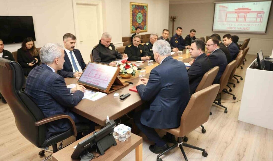 DÜZCE (İHA) – Düzce Valiliği Konuralp Bey Toplantı Salonu’nda Genişletilmiş