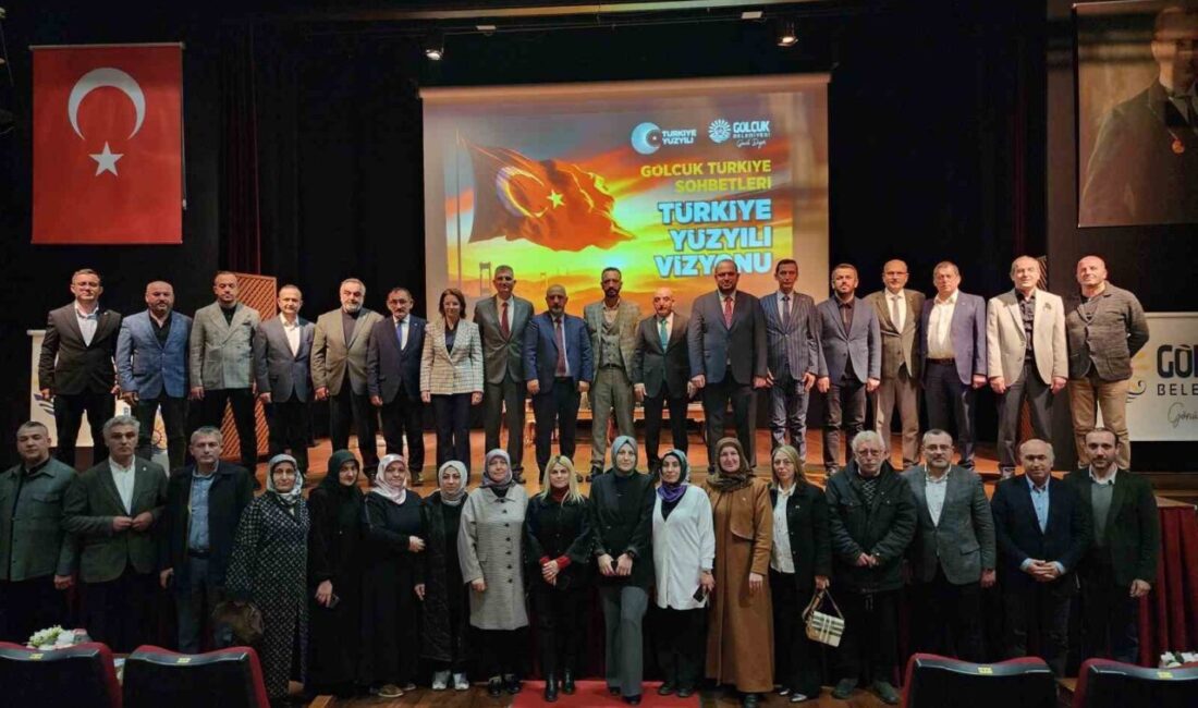 Kocaeli’nin Gölcük ilçesinde “Türkiye Yüzyılı Vizyonu” temasıyla düzenlenen “Gölcük Sohbetleri”