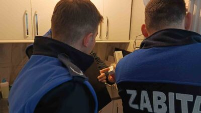 Bilecik Belediyesi Zabıta Müdürlüğü ekipleri, şehir merkezinde faaliyet gösteren güzellik