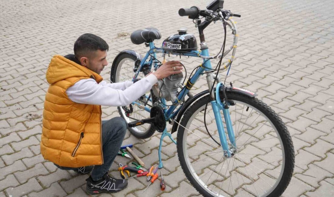 Kastamonu’da yaşayan Enes Özer, geri dönüşüm malzemeleri ve internetten bulduğu