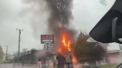Kocaeli’nin Başiskele ilçesinde iş yeri alevlere teslim oldu, yangın itfaiye