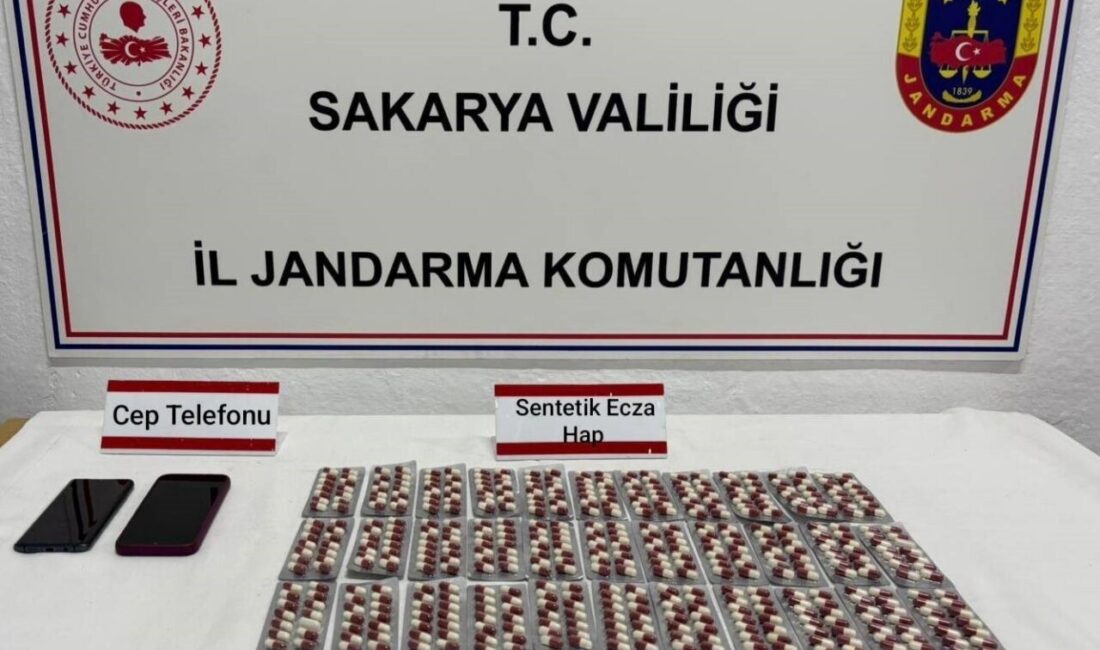 Sakarya’nın Serdivan, Hendek ve Adapazarı ilçelerinde jandarma ekiplerince yapılan uyuşturucu