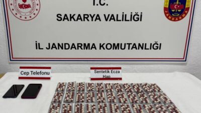 Sakarya’nın Serdivan, Hendek ve Adapazarı ilçelerinde jandarma ekiplerince yapılan uyuşturucu