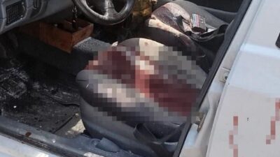 Kocaeli’nin İzmit ilçesinde tomruk yüklü kamyondan fırlayan kütük, seyir halindeki