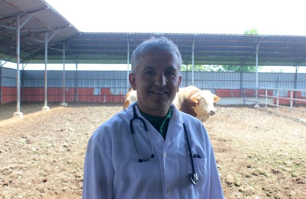 DÜZCE(İHA) – Düzce Veteriner Hekimleri Odası Başkanı Veteriner Şerif Ali