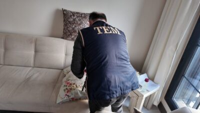 Kastamonu İl Emniyet Müdürlüğü ekiplerinin iki ilçede DEAŞ silahlı terör