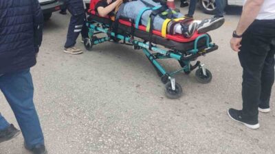 Kastamonu’nun Tosya ilçesinde önündeki otomobile çarpan motosikletin sürücüsü yaralandı. Kaza,