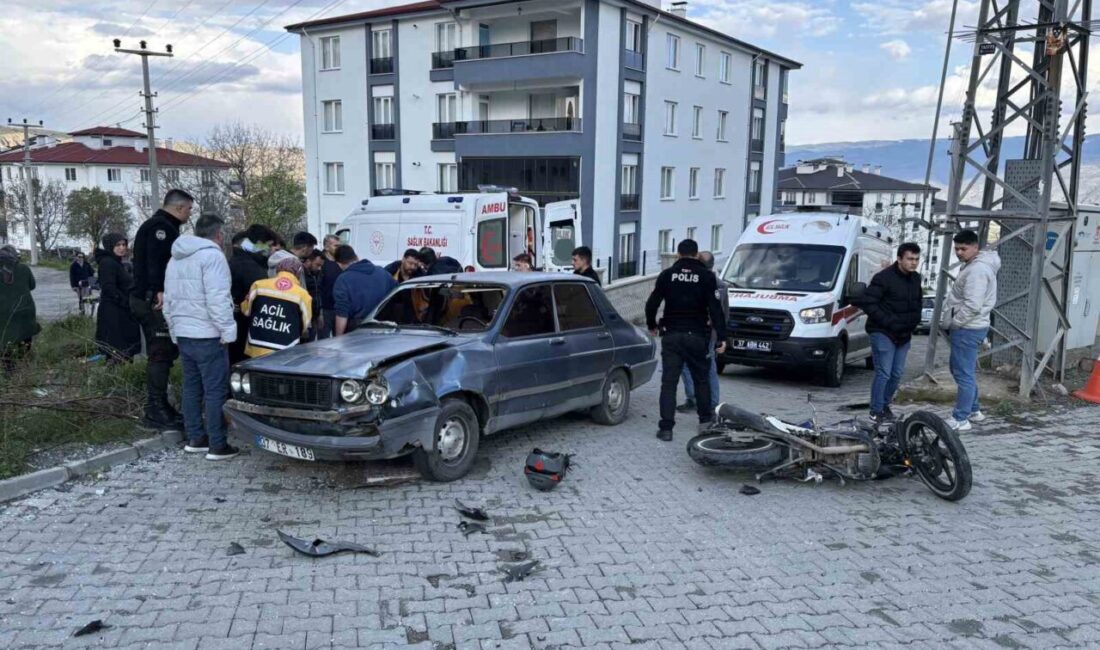 Kastamonu’nun Tosya ilçesinde motosiklet ile otomobilin çarpışması neticesinde 3 kişi