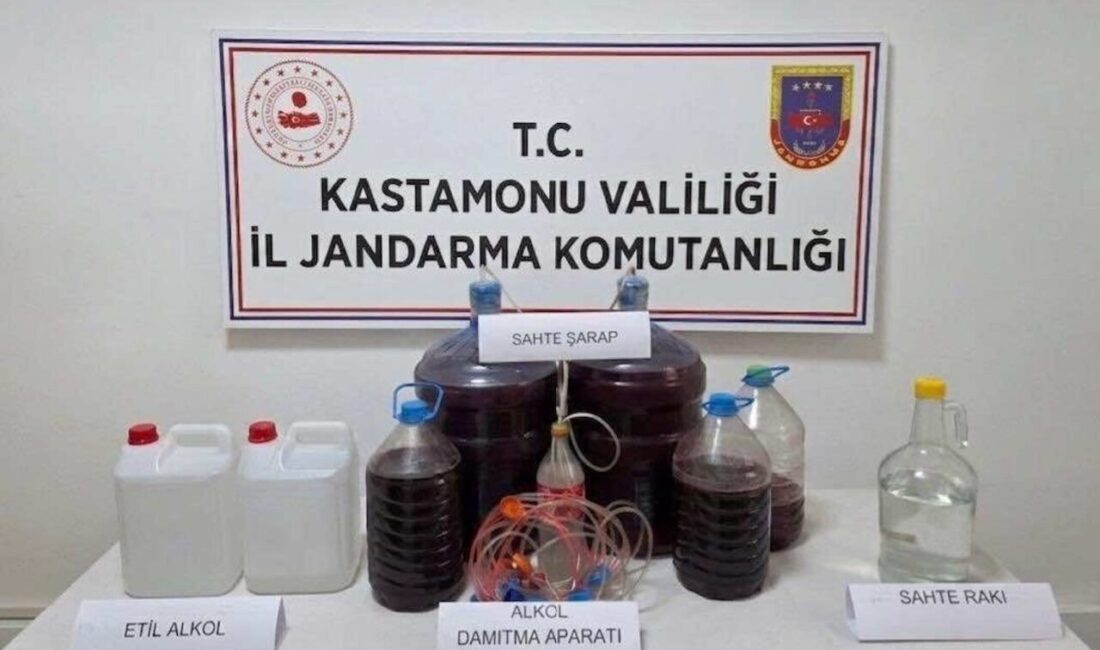 Kastamonu’da jandarma ekipleri tarafından 50 litre sahte içki ve 6