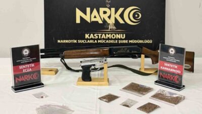 Kastamonu’da polis ekiplerince gerçekleştirilen uyuşturucu operasyonunda 5 kişi gözaltına alındı.