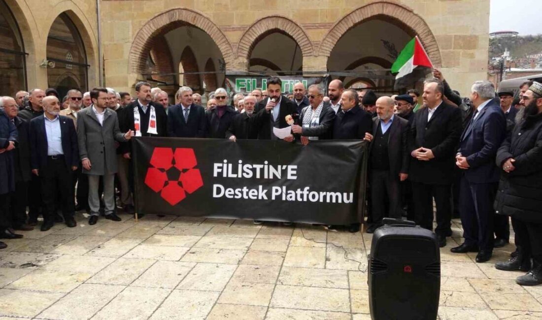 Kastamonu’da Filistin’e Destek Platformu tarafından Mescid-i Aksa’nın ibadete kapatılmasına tepki
