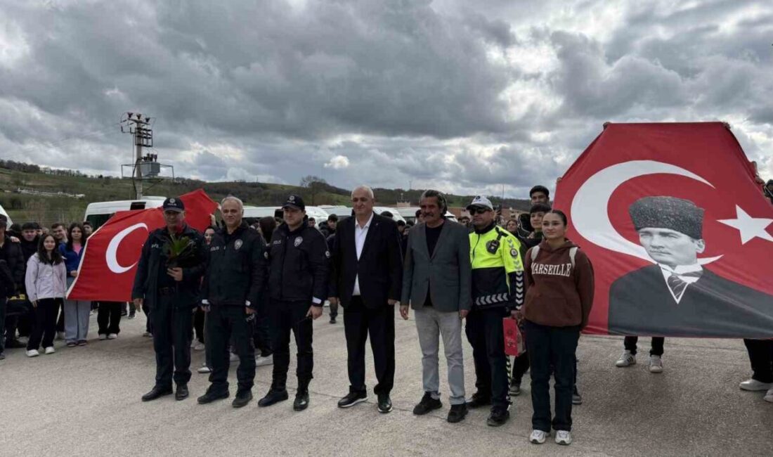 Sakarya’nın Kaynarca ilçesinde lisede kavga olduğu ihbarında bulunan öğretmen ve