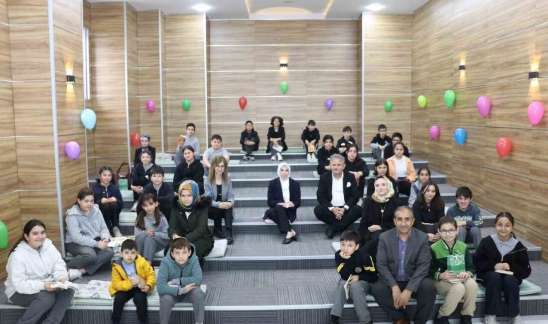 DÜZCE(İHA) – Düzce’nin Cumayeri ilçesinde düzenlenen “Farkındalık Okuması” etkinliğinde protokol