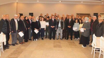 DÜZCE(İHA) – Düzce’nin Kaynaşlı ilçesinde üreticilere yönelik düzenlenen arıcılık kursu