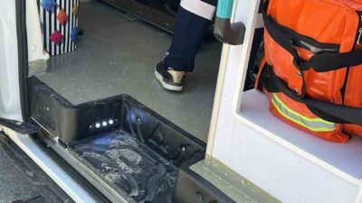 Sakarya’nın Kaynarca ilçesinde kontrolden çıkarak makaslayan yakıt yüklü kamyonun sürücüsü