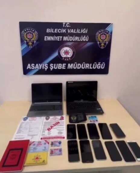 Bilecik merkezli 6 ilde gerçekleştirilen ’Avcı Operasyonu’nda kendilerini MİT görevlisi