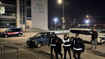 Bolu’da, kendilerini polis ve savcı olarak tanıtıp, “Kimlik bilgileriniz terör