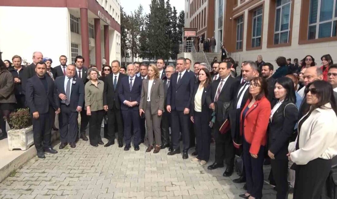 Yalova SGK İl Müdürlüğü binasında kendisini icraya veren kurum avukatı