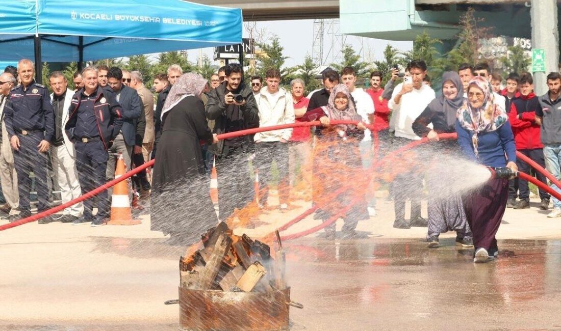 Kocaeli’e kırsal mahallelerde görev alan gönüllü itfaiyeciler, aldıkları eğitimlerle yangınlara