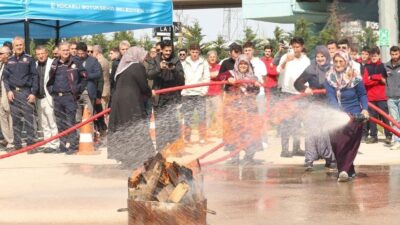 Kocaeli’e kırsal mahallelerde görev alan gönüllü itfaiyeciler, aldıkları eğitimlerle yangınlara