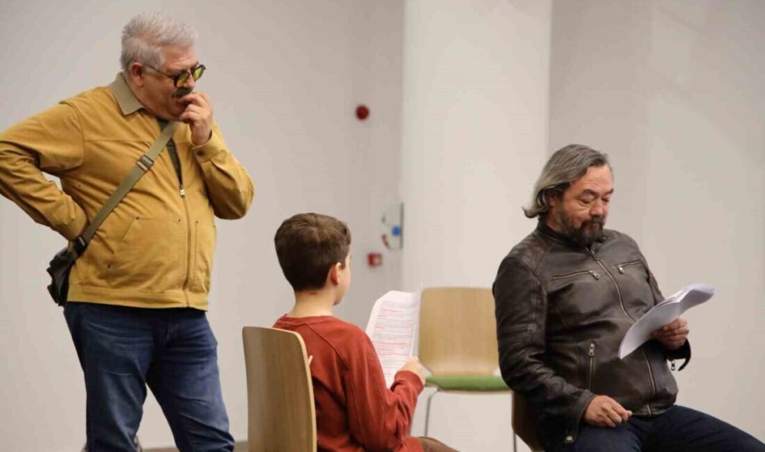 Kocaelispor’un 60 yıllık köklü tarihi tiyatro sahnesine taşınıyor. Kocaelispor iş