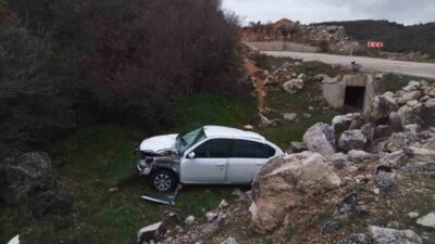 Bilecik’te seyir halinde kontrolden çıkan otomobil şarampole uçarken, sürücüsü yaralandı.