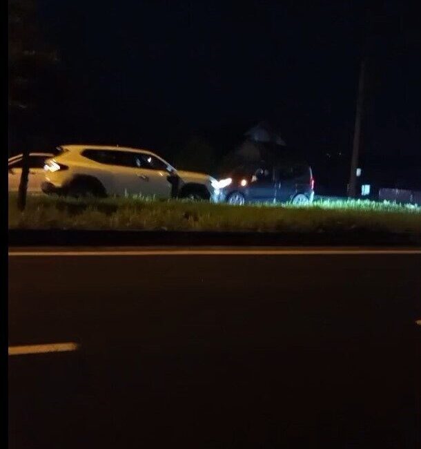 100 karayolunda ters yönde giden bir araç trafiği tehlikeye düşürdü.