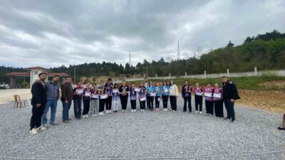 DÜZCE(İHA) – Düzce’de gerçekleştirilen küçük kızlar Bocce müsabakalarında Cumayeri Ortaokulu