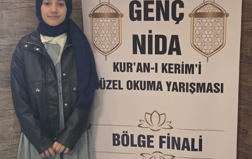 Bozüyük Fatih Sultan Mehmet İmam Hatip Ortaokulu öğrencisi Ayşe Betül