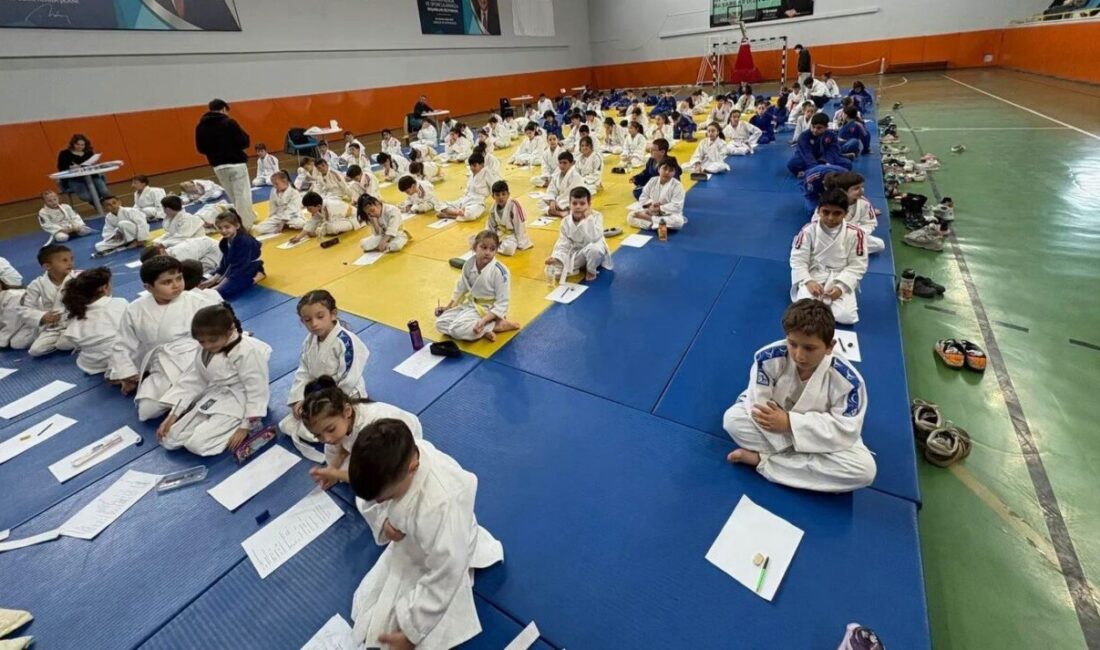 Düzce’de 2026 yılı Nisan ayı judo kuşak sınavı başarıyla gerçekleştirildi.