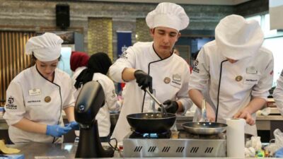 Kocaeli’de lise öğrencilerine yönelik bu yıl üçüncüsü düzenlenen “Kocaeli Gastro