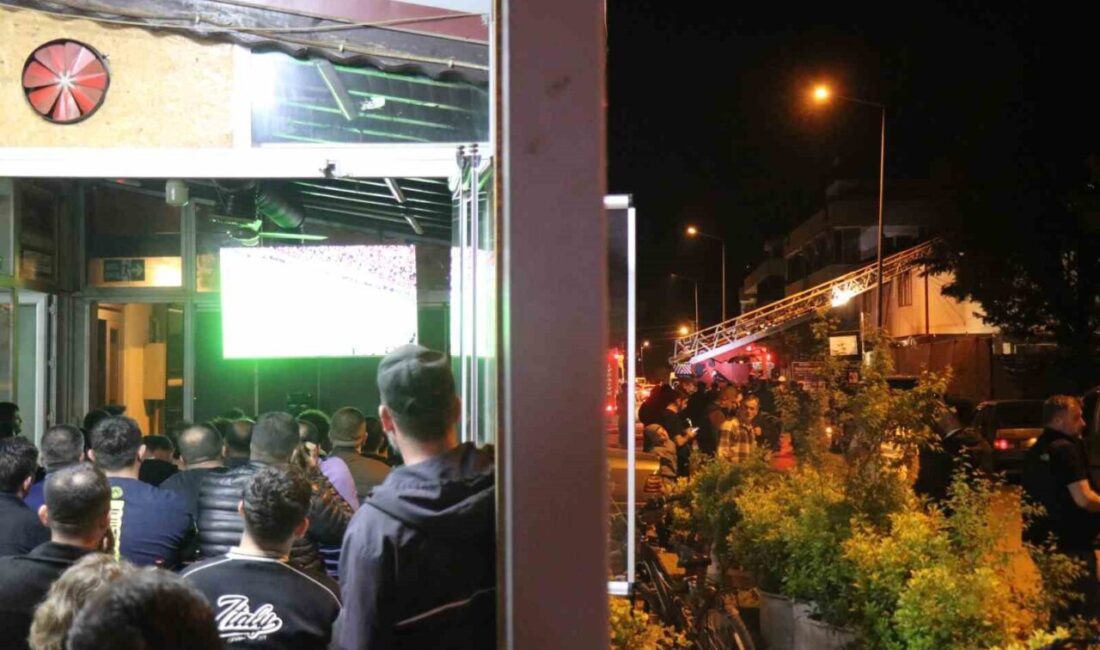 Fenerbahçe arasında oynan derbiyi izlemesi dikkat çekti. Edinilen bilgiye göre,