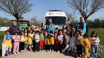 DÜZCE(İHA) – Düzce Körpeşler Anaokulu öğrencilerine ağız ve diş sağlığı