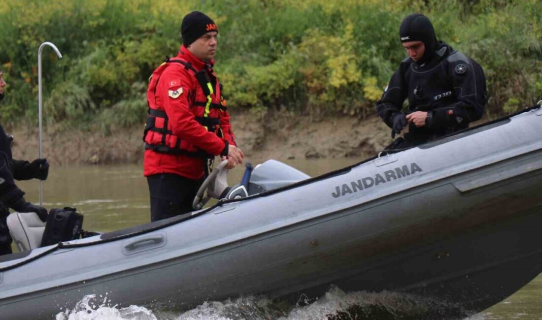 Sakarya’nın Erenler ilçesinde balık tuttuğu esnada dengesini kaybederek Sakarya Nehri’ne