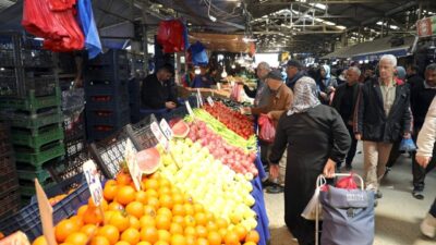 Sakarya’nın Karasu ilçesinde bulunan Halk Pazarı’nda 20 yılı aşkın süredir